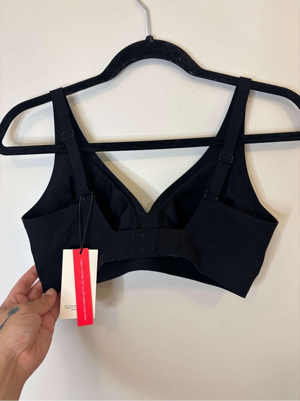 Everyday Wireless Black Comfort Bra - Smooth Support - Picture 2 of 4
